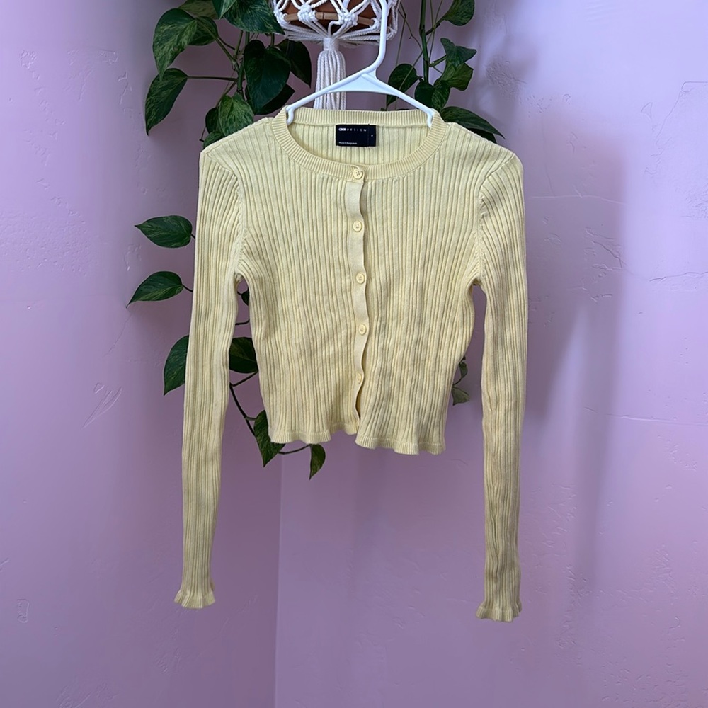 Long sleeve yellow cardigan top